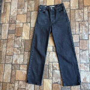 Levis Black Ribcage Straight Ankle Jeans